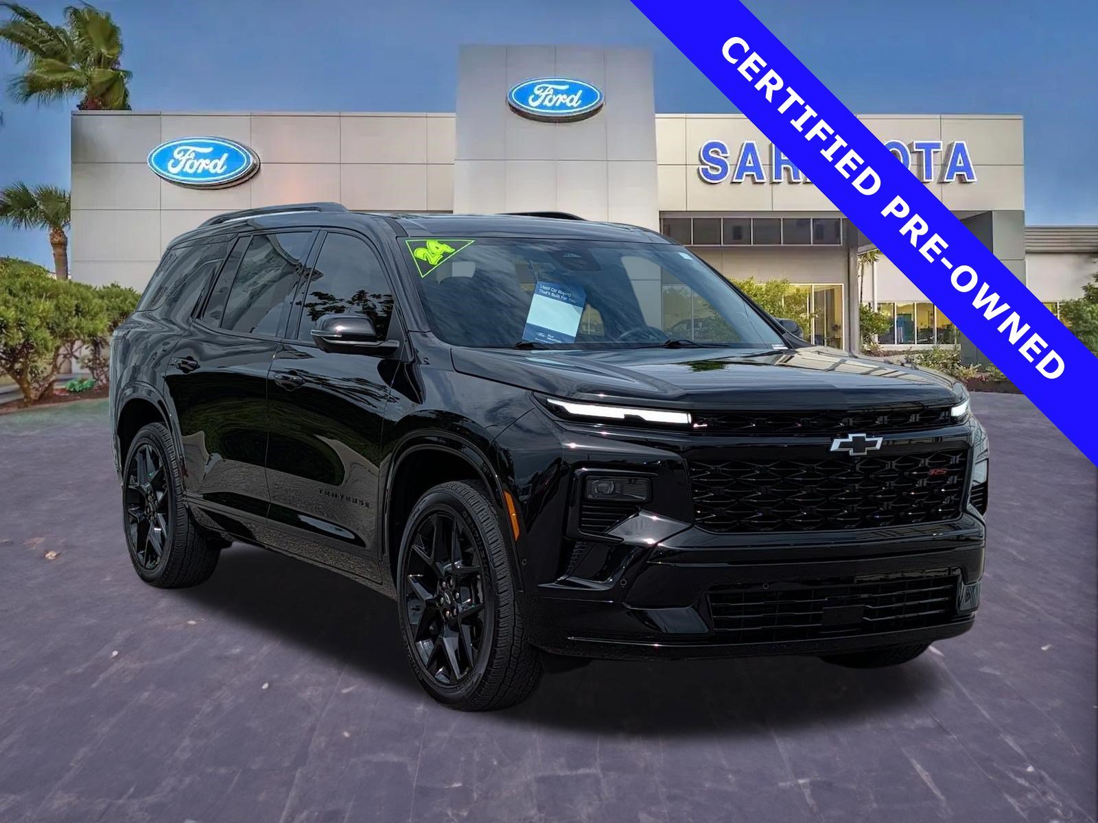 Used 2024 Chevrolet Traverse RS FWD image 1