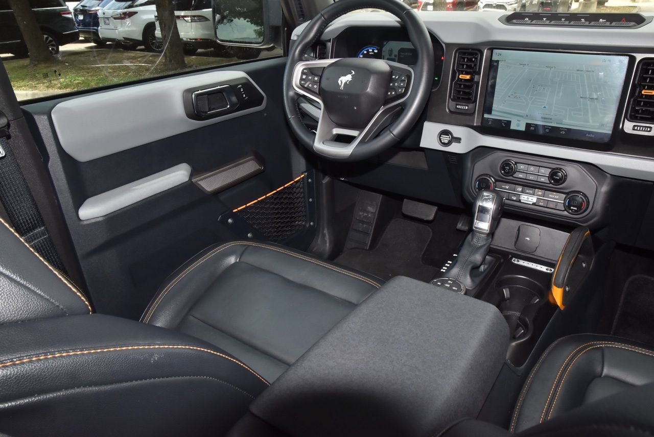 Certified 2023 Ford Bronco Badlands w/ Sasquatch Package AWD/4WD image 15