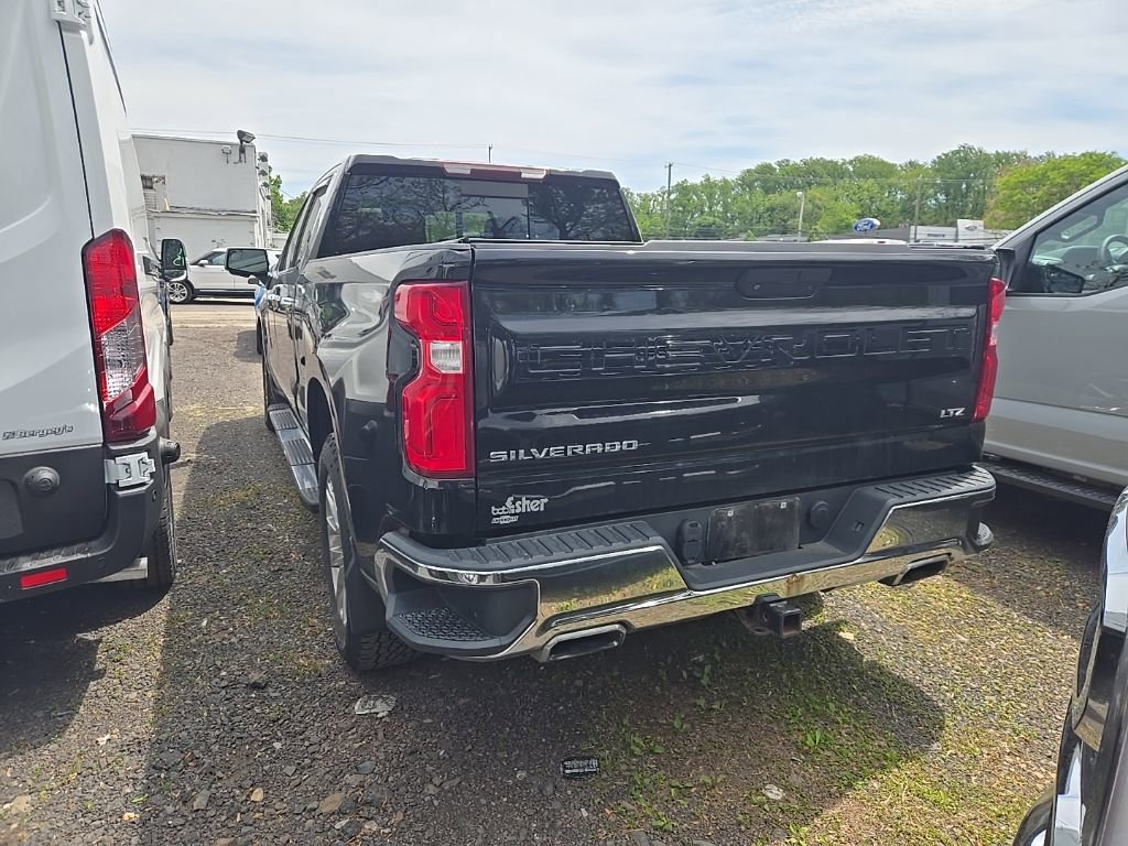 Used 2019 Chevrolet Silverado 1500 LTZ w/ LTZ Convenience Package AWD/4WD image 5