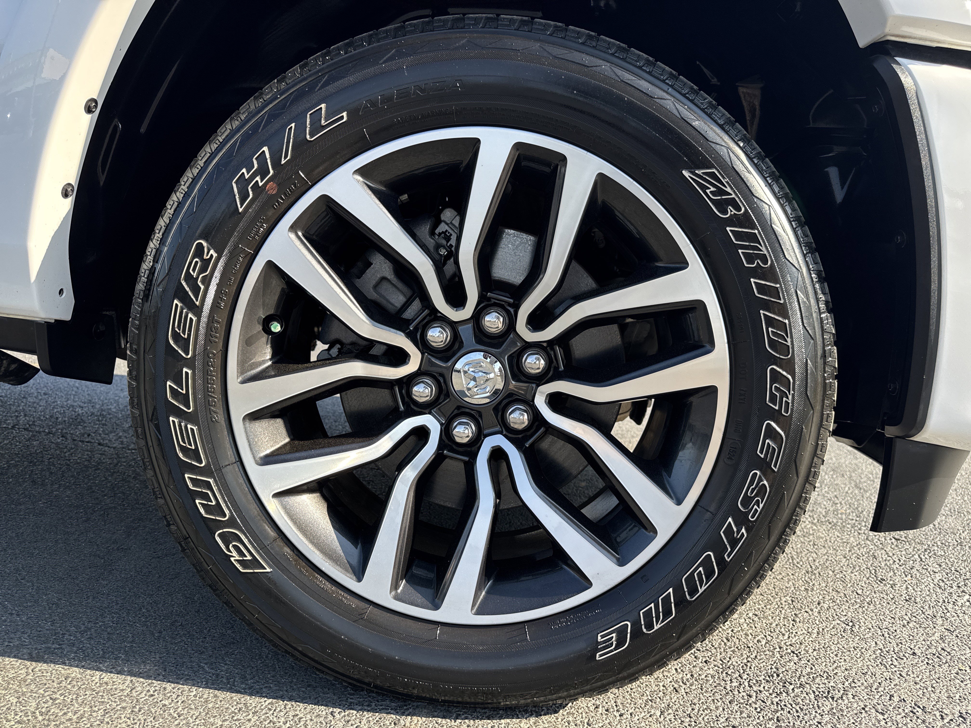 Used 2025 RAM 1500 Limited image 15