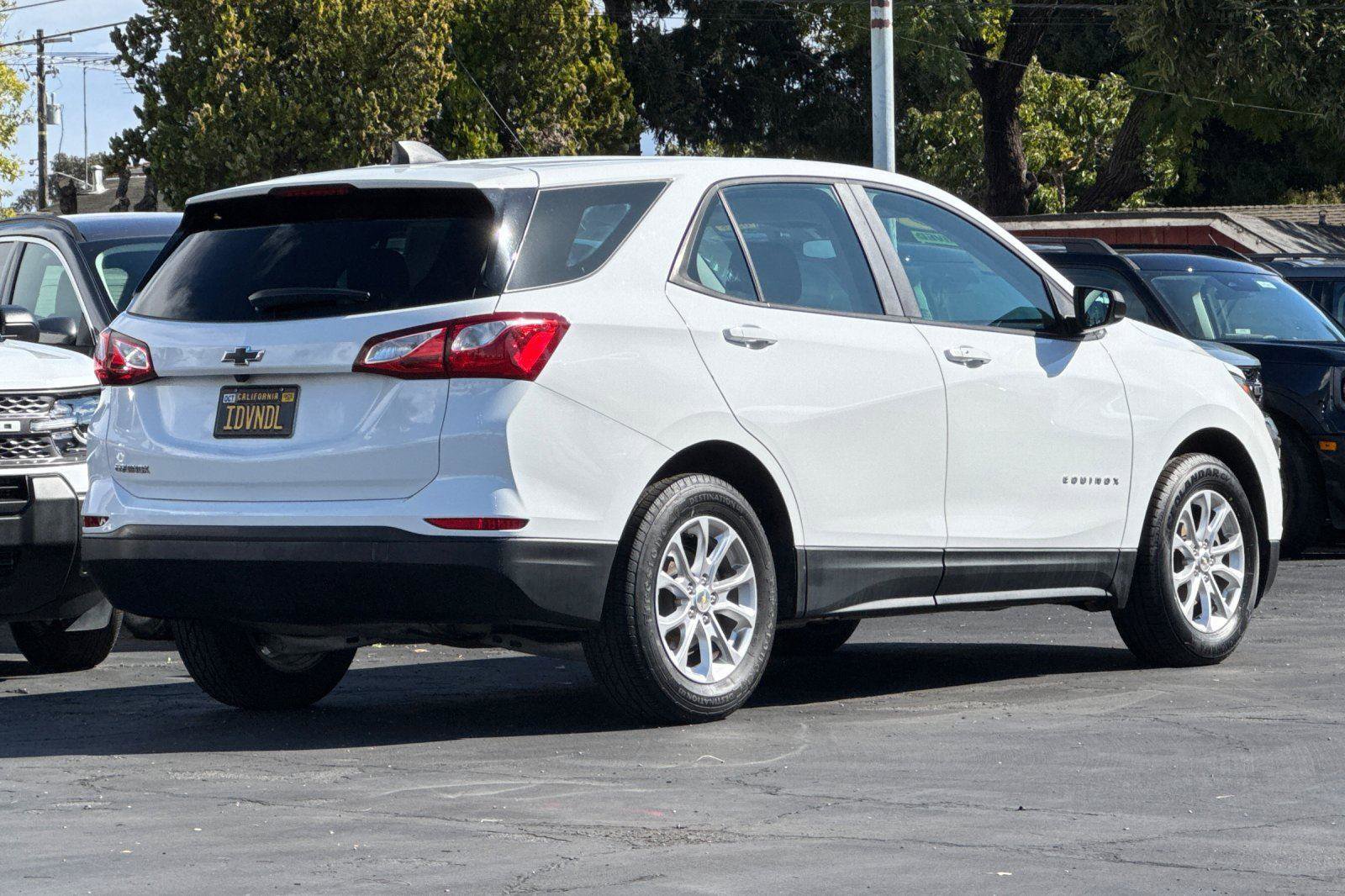 Used 2020 Chevrolet Equinox LS image 25