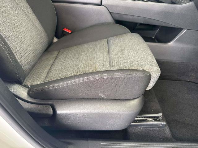 Used 2022 Nissan Rogue SV FWD image 16
