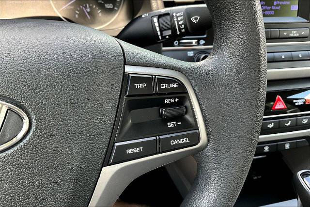 Used 2017 Hyundai Elantra SE image 13
