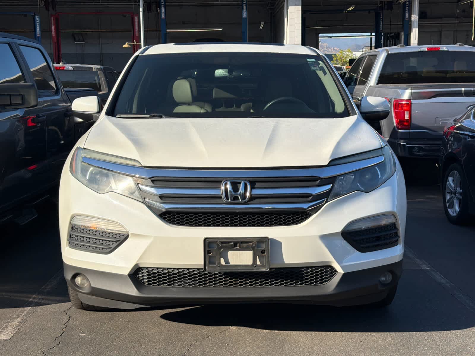 Used 2017 Honda Pilot EX-L image 2