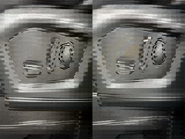 Certified 2022 Ford Explorer XLT w/ Equipment Group 202A image 4