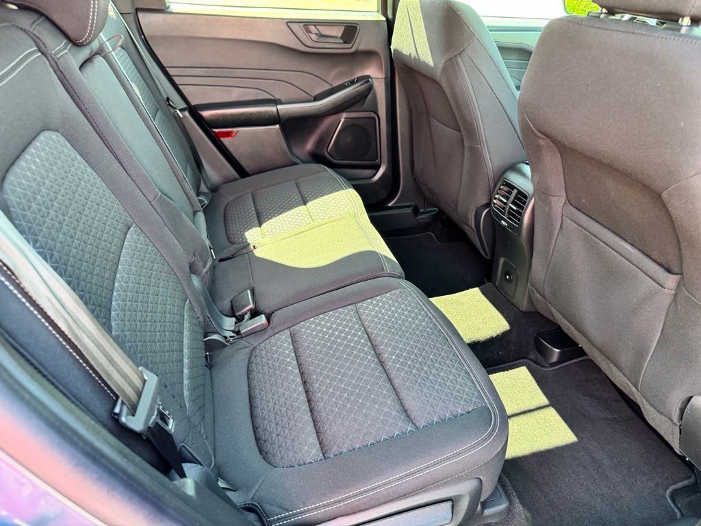 Certified 2025 Ford Escape Active w/ Cold Weather Package FWD image 19