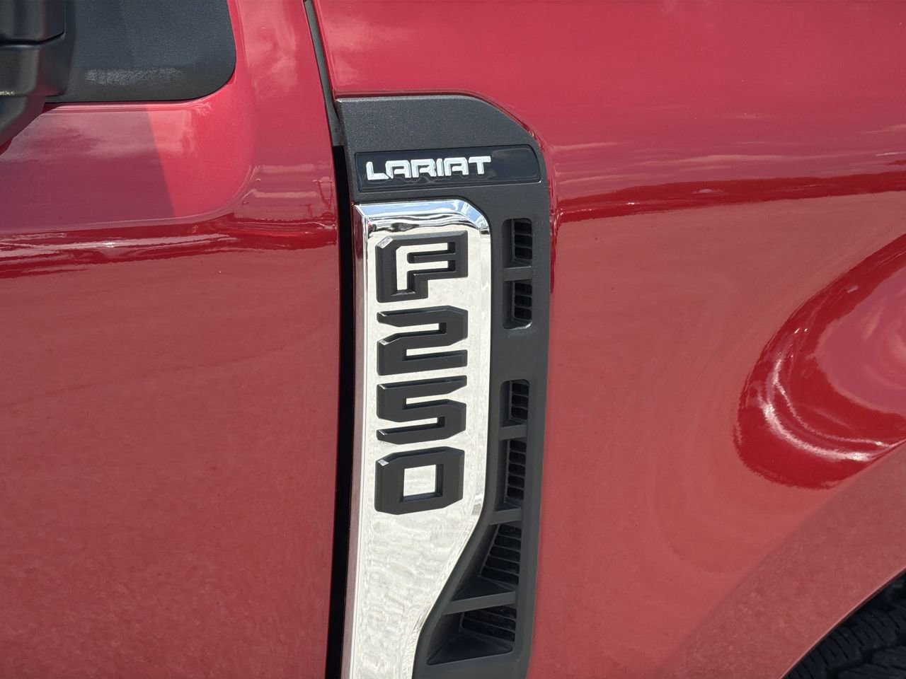 Certified 2024 Ford F250 Lariat w/ Chrome Package AWD/4WD image 8