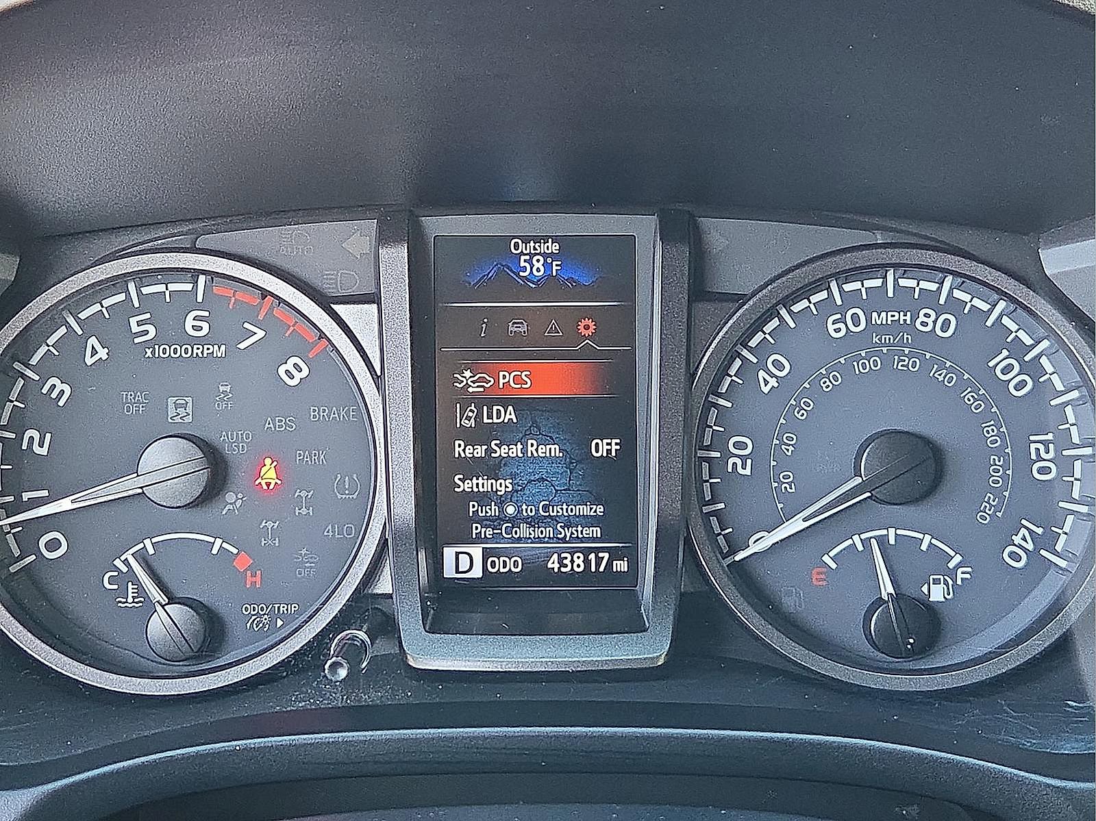 Used 2023 Toyota Tacoma TRD Off-Road w/ Technology Package AWD/4WD image 23