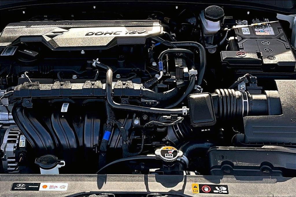 Used 2024 Hyundai Elantra SE image 12