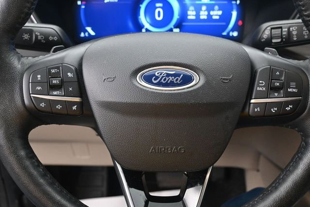 Certified 2020 Ford Escape Titanium AWD/4WD image 10