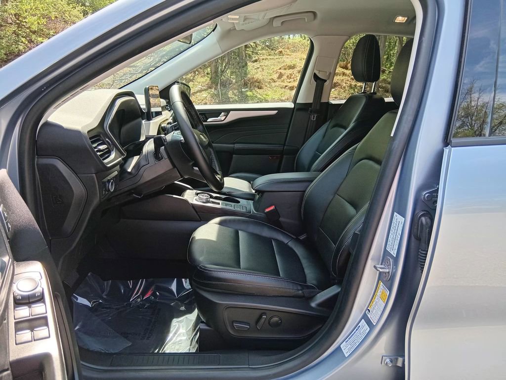 Certified 2022 Ford Escape SEL w/ Technology Package image 14