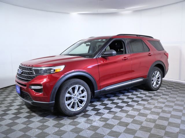 Certified 2023 Ford Explorer XLT w/ Equipment Group 202A AWD/4WD image 5