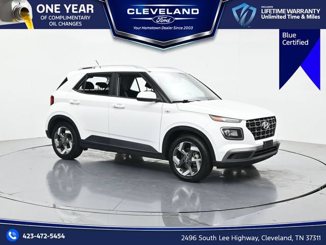 Used 2024 Hyundai Venue SEL FWD image 1