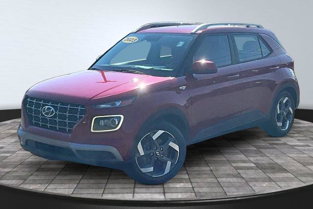 Used 2023 Hyundai Venue Limited FWD image 12