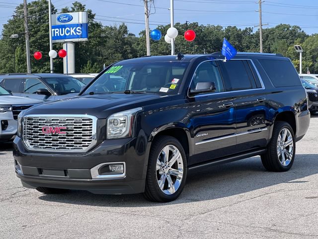 Used 2020 GMC Yukon XL Denali w/ Denali Premium Package AWD/4WD image 3