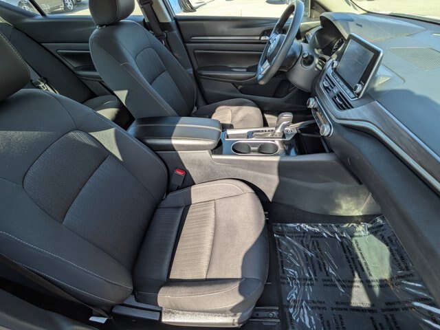 Used 2024 Nissan Altima 2.5 SV FWD image 25