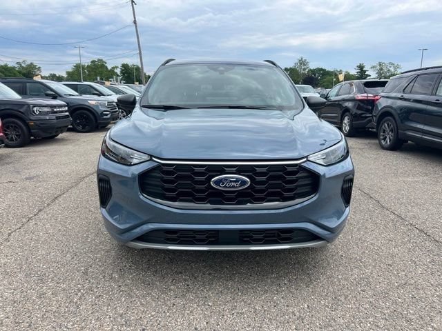 Certified 2024 Ford Escape ST-Line w/ Tech Pack #1 AWD/4WD image 2