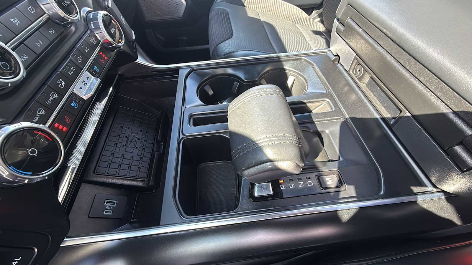 Certified 2023 Ford F150 Raptor w/ Raptor Carbon Fiber Package image 19