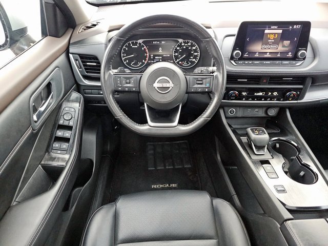 Used 2023 Nissan Rogue SV w/ SV Premium B Package image 4