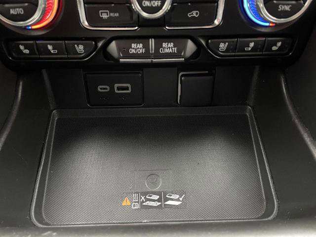 Used 2023 GMC Yukon SLT image 30