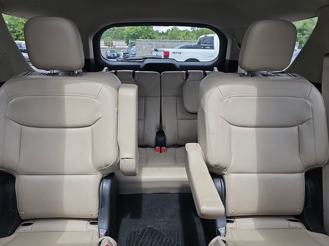 Certified 2022 Ford Explorer XLT w/ Equipment Group 202A RWD image 27