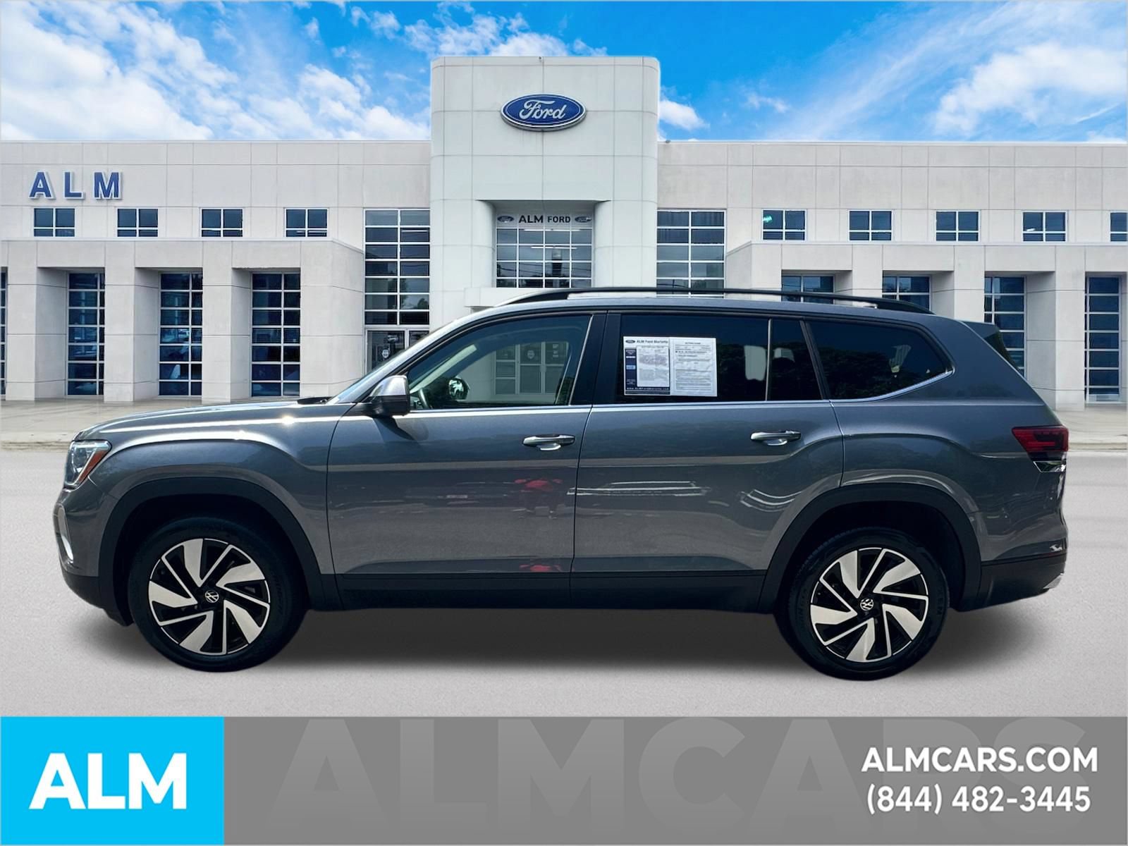 Used 2025 Volkswagen Atlas SE FWD image 9