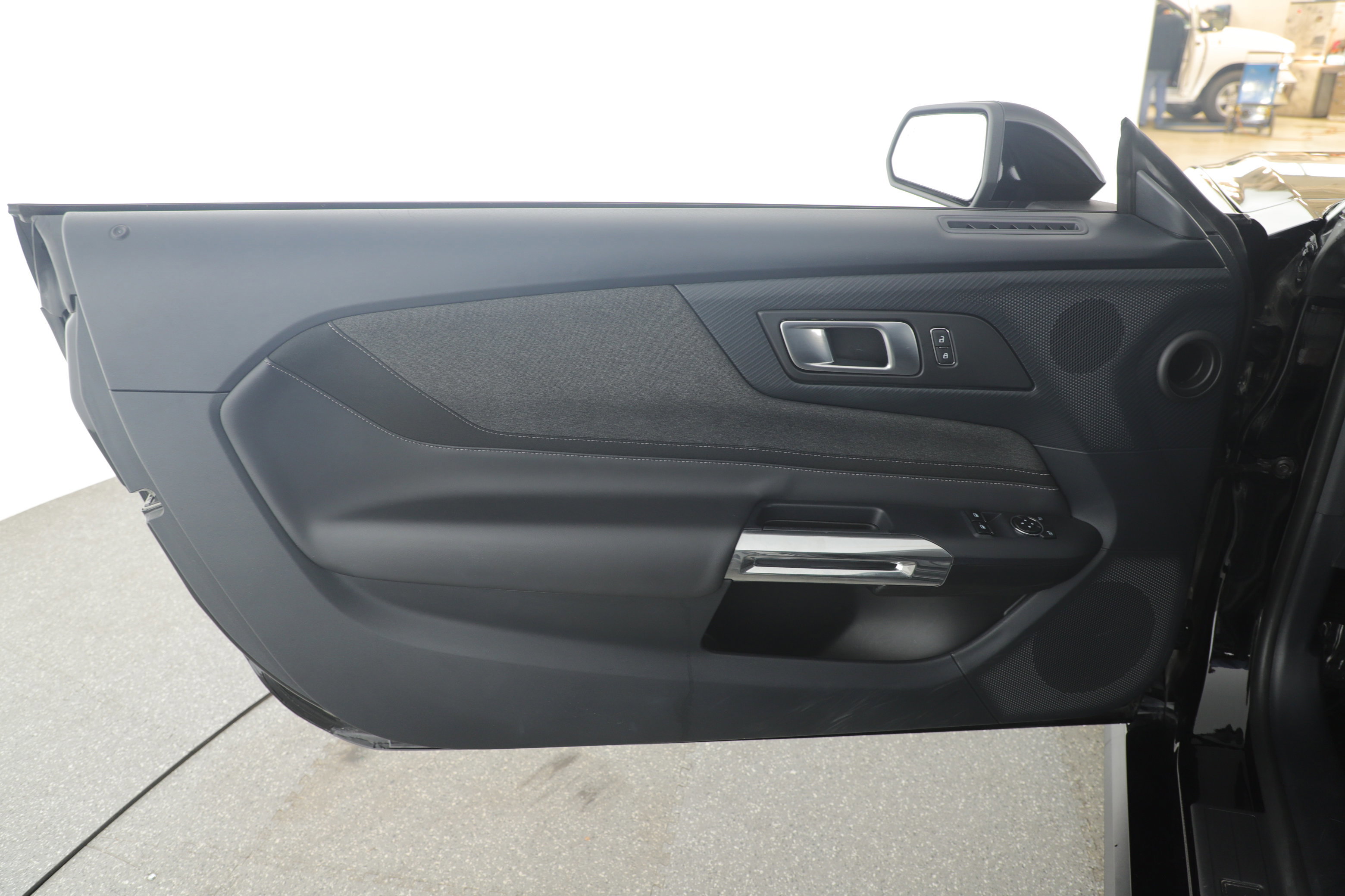 Certified 2024 Ford Mustang Coupe image 23