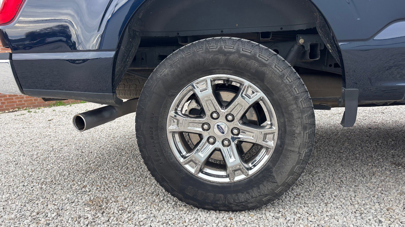 Certified 2022 Ford F150 Lariat w/ Equipment Group 502A High image 17