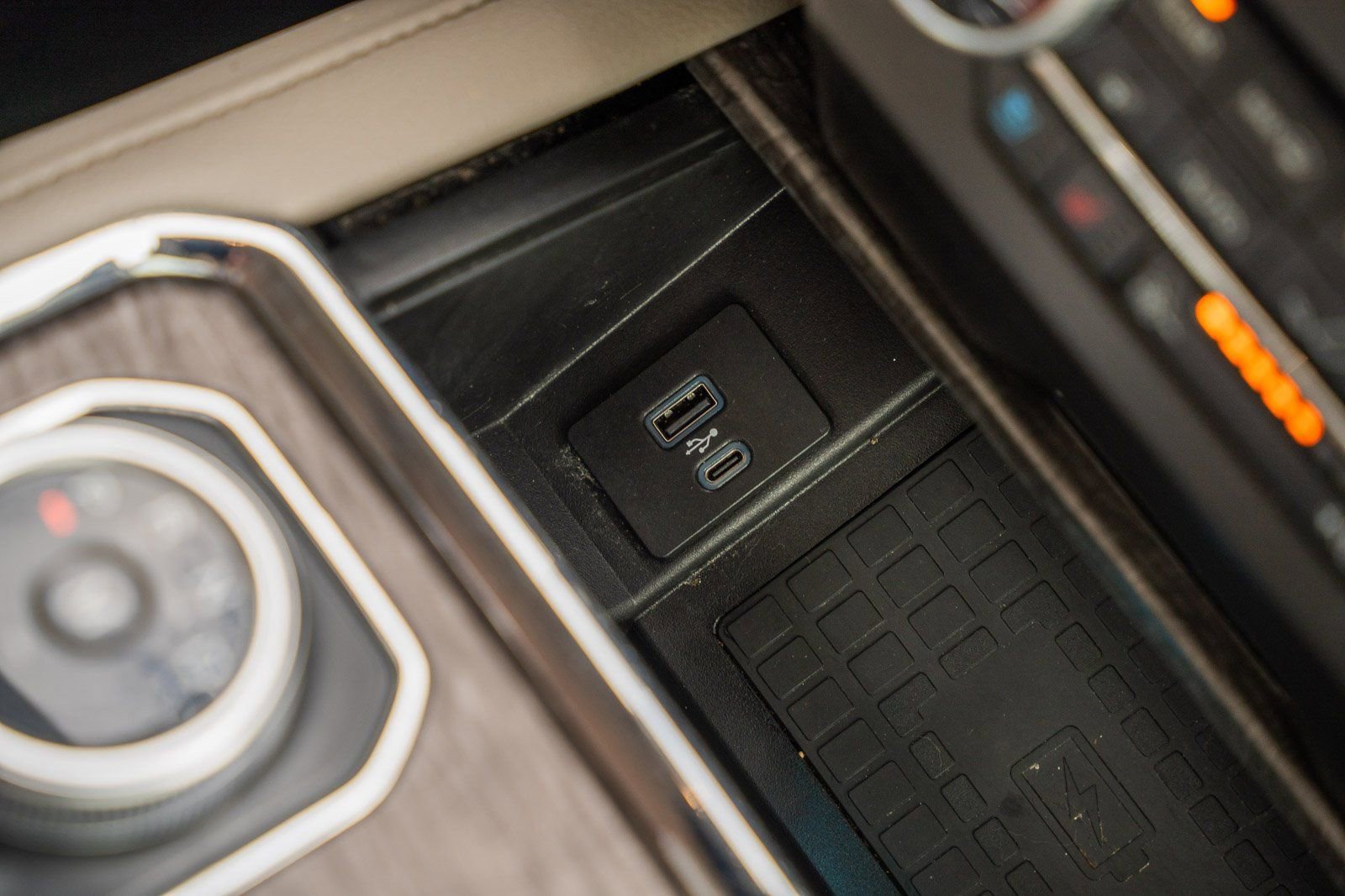 Certified 2021 Ford Expedition Limited image 35