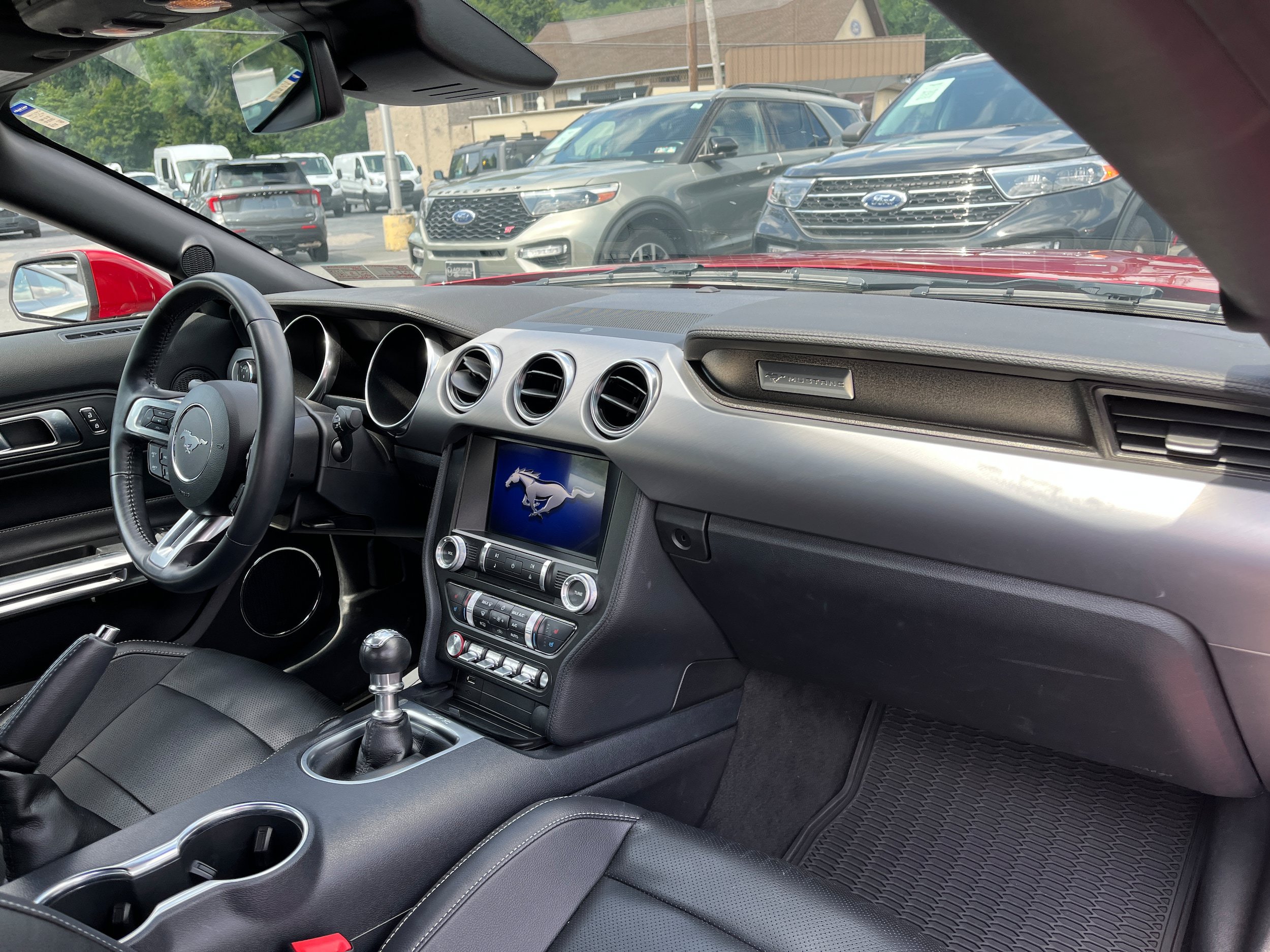 Certified 2022 Ford Mustang Premium RWD image 9