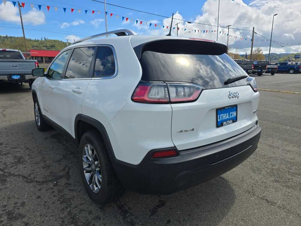 Used 2020 Jeep Cherokee Latitude Plus AWD/4WD image 3