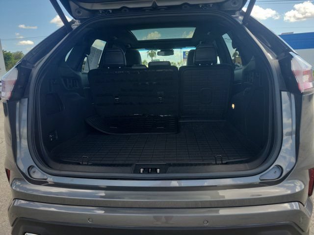 Certified 2024 Ford Edge ST w/ Equipment Group 401A AWD/4WD image 9