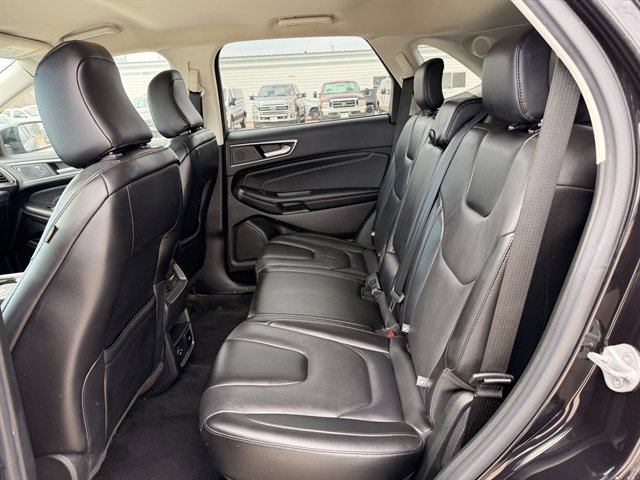 Certified 2022 Ford Edge Titanium AWD/4WD image 17