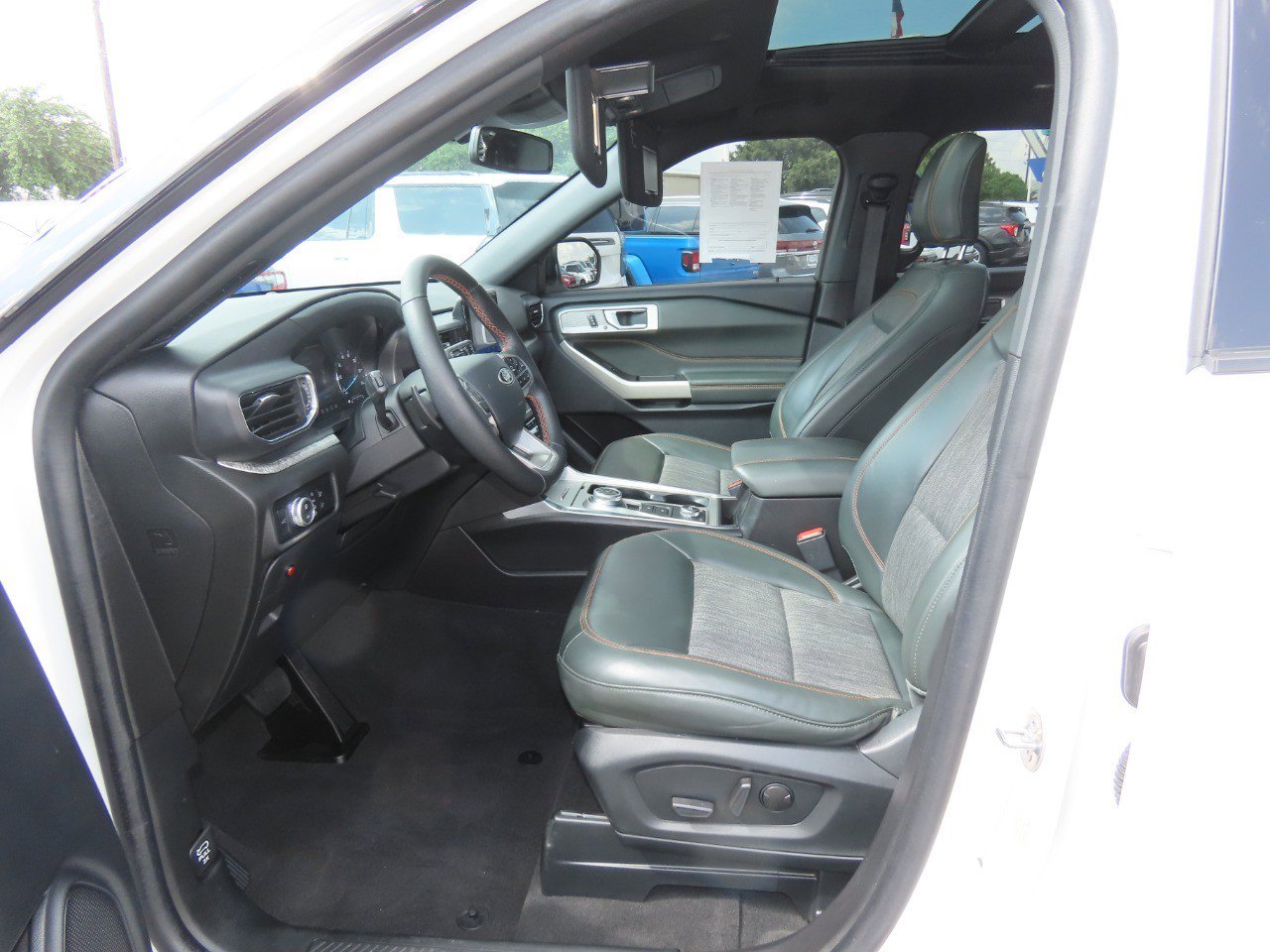 Certified 2022 Ford Explorer Timberline w/ Timberline Technology Package AWD/4WD image 27