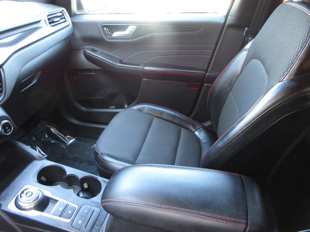 Certified 2023 Ford Escape ST-Line FWD image 23