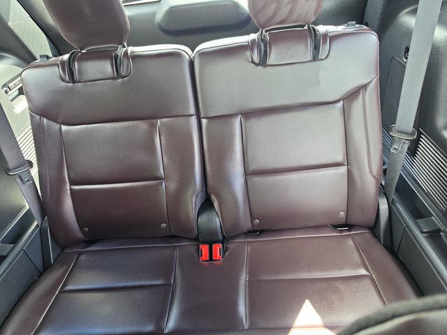 Certified 2025 Ford Explorer Platinum RWD image 16