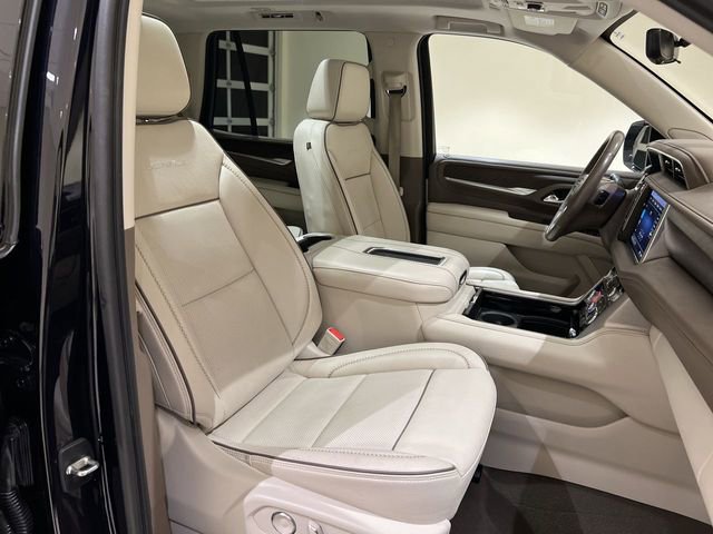 Used 2021 GMC Yukon Denali w/ Denali Premium Package AWD/4WD image 26