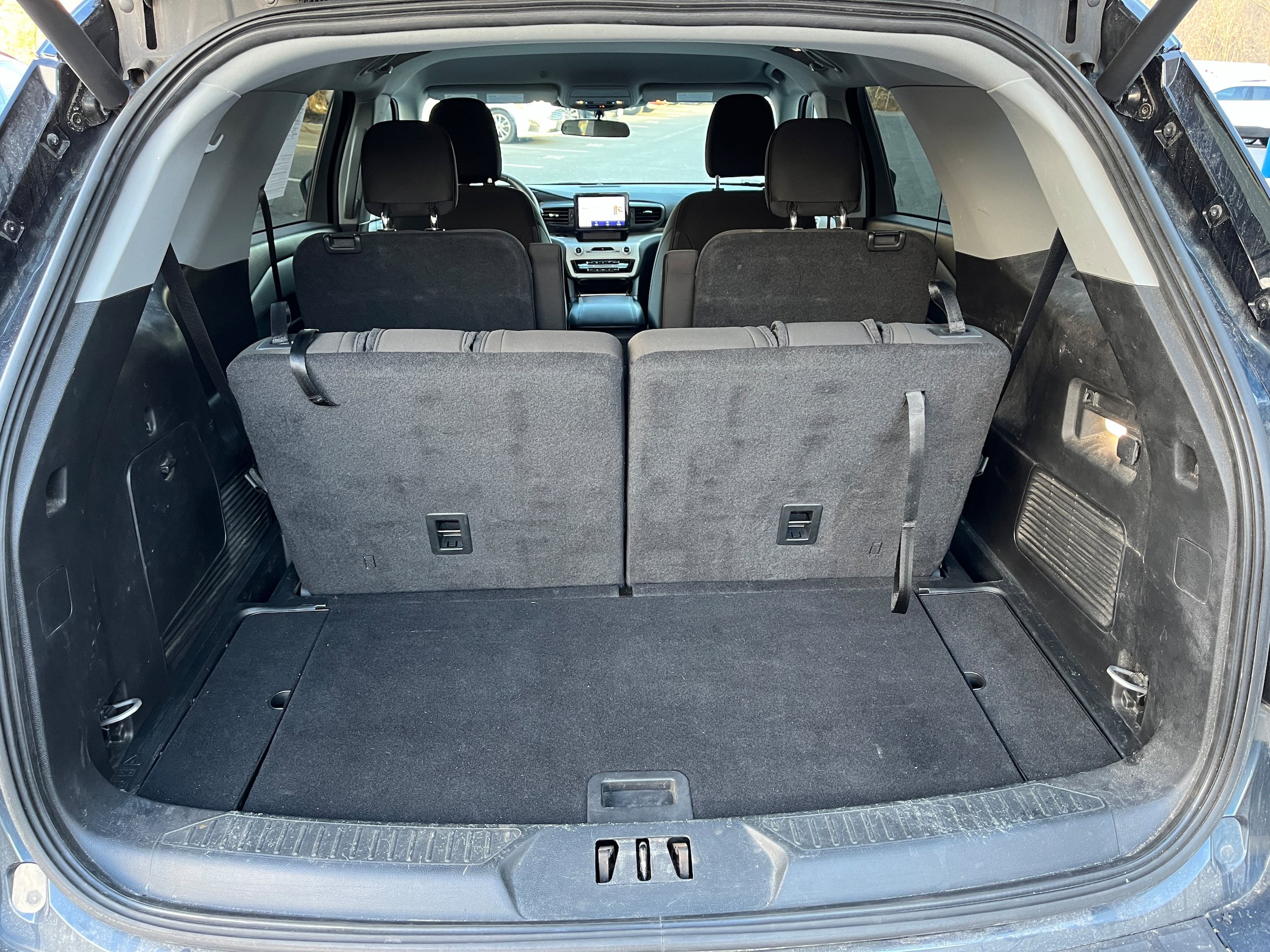 Certified 2023 Ford Explorer XLT w/ Class IV Trailer Tow Package AWD/4WD image 14