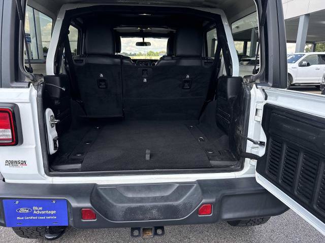 Used 2019 Jeep Wrangler Unlimited Sahara w/ Cold Weather Group AWD/4WD image 13