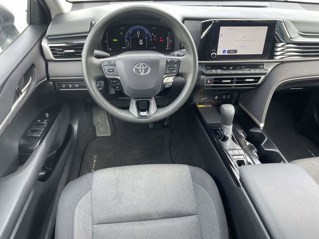 Used 2025 Toyota Camry LE image 11