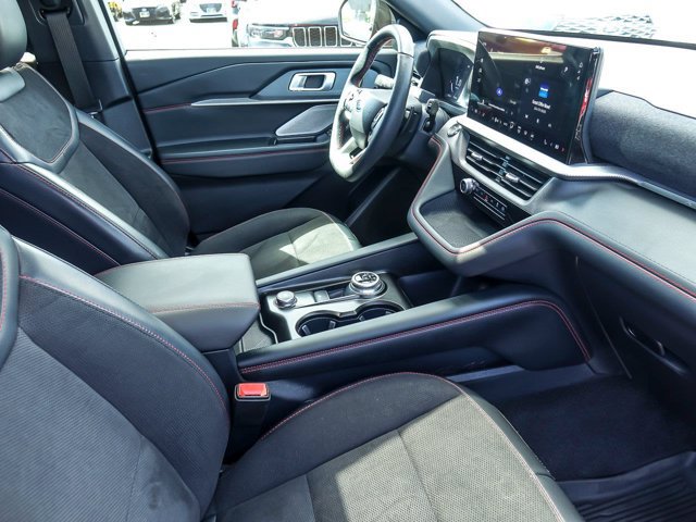 Certified 2026 Ford Explorer ST AWD/4WD image 34