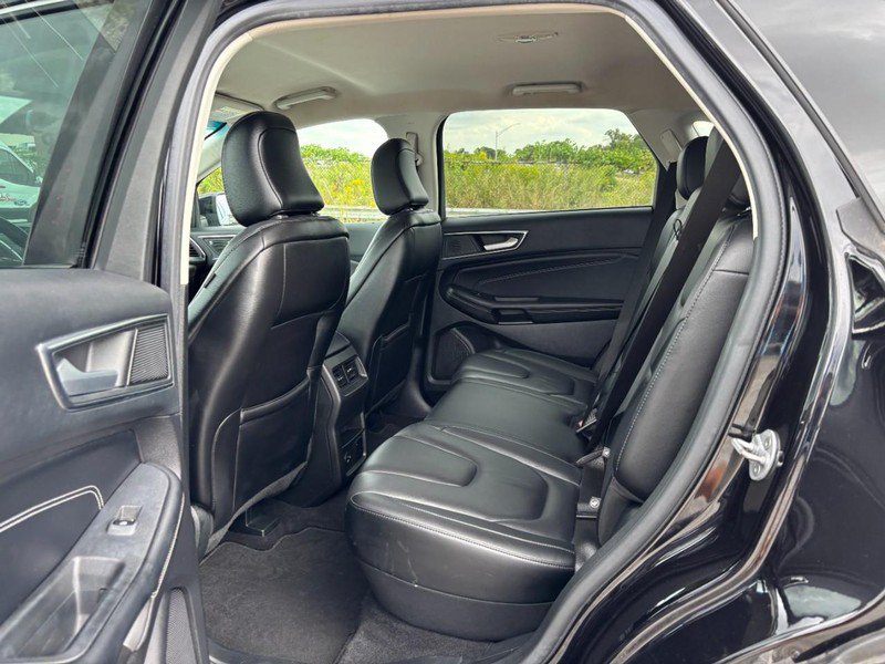 Certified 2022 Ford Edge Titanium AWD/4WD image 13