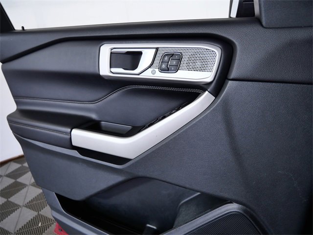 Certified 2021 Ford Explorer Limited w/ Hybrid Equipment Group 310A image 29