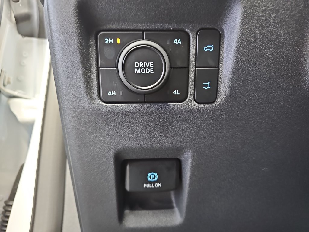 Certified 2026 Ford Expedition Active AWD/4WD image 25