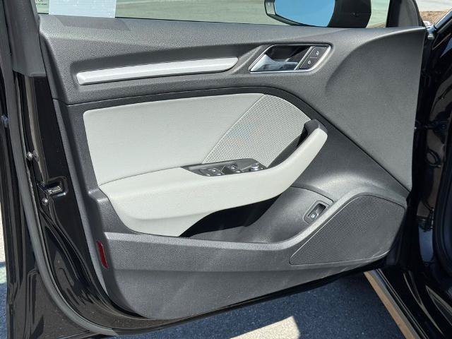 Used 2018 Audi A3 e-tron Premium w/ Sport Package FWD image 17