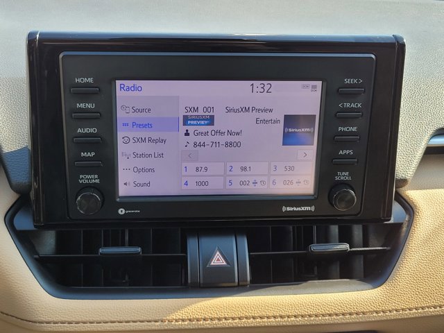 Used 2022 Toyota RAV4 LE image 17