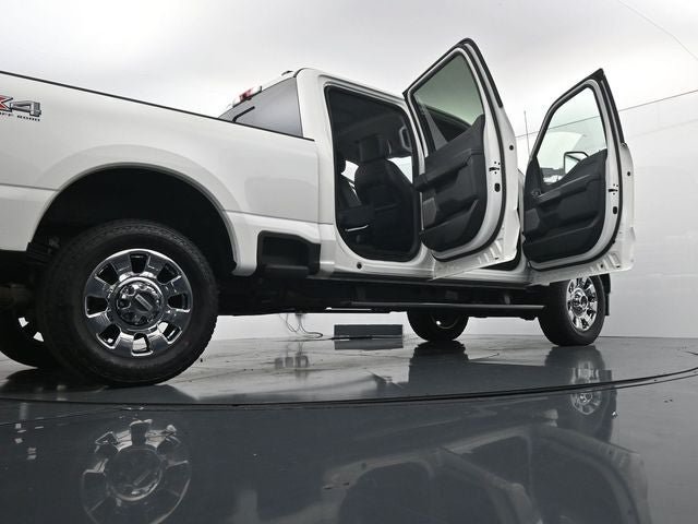 Certified 2025 Ford F350 Lariat w/ Lariat Ultimate Package AWD/4WD image 45