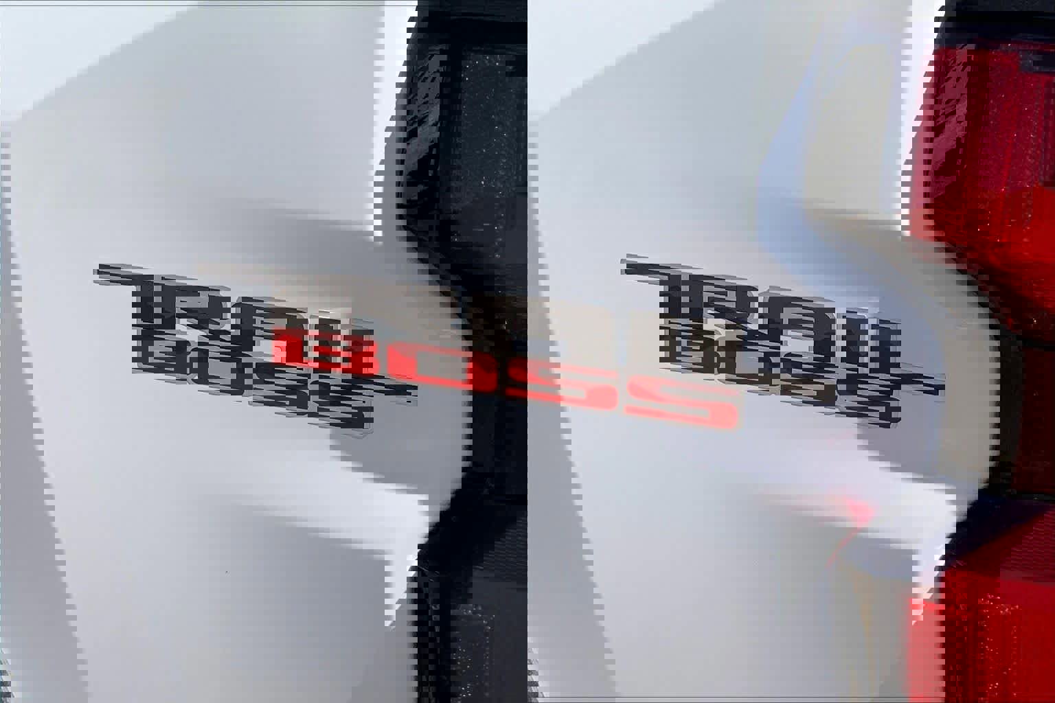 Used 2024 Chevrolet Colorado Trail Boss w/ Technology Package image 31