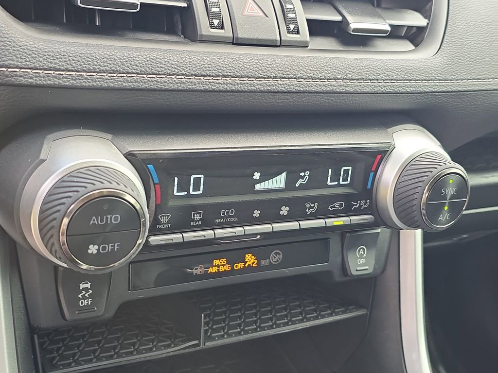 Used 2023 Toyota RAV4 XLE Premium image 24