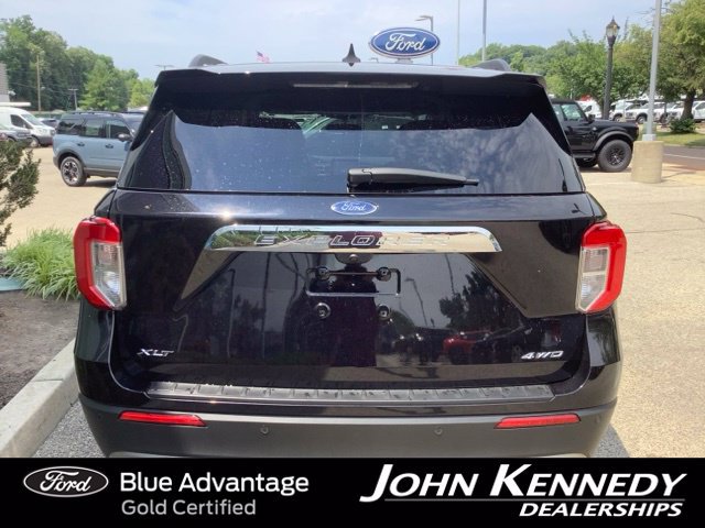 Certified 2023 Ford Explorer XLT w/ Equipment Group 202A AWD/4WD image 4